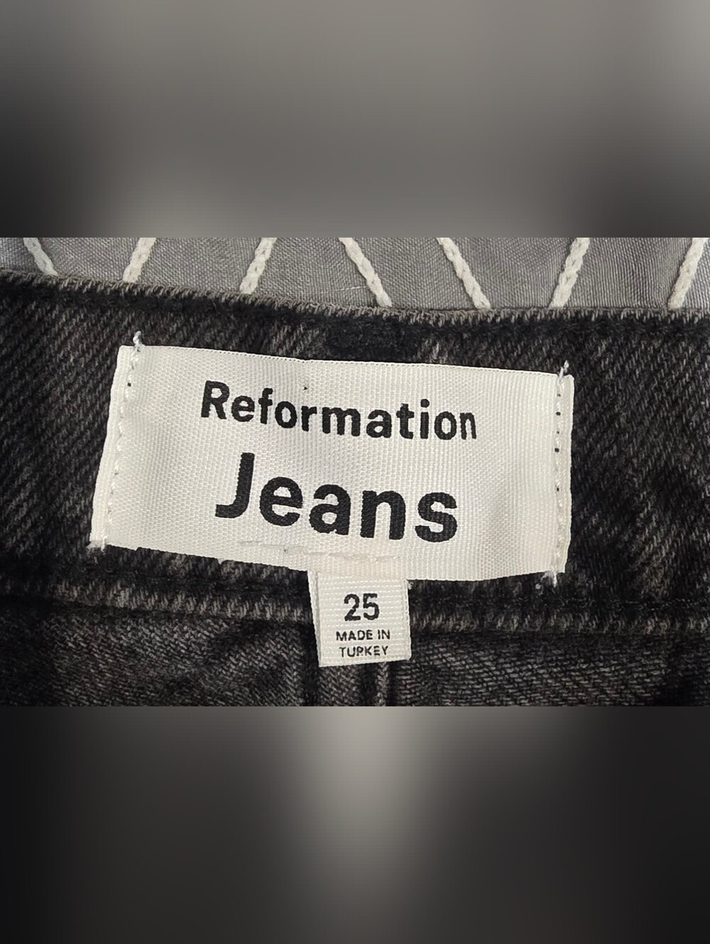 Reformation Cynthia Patch High Rise Straight Cropped Jeans In Black Size 25 - Picture 7 of 9